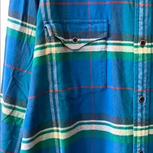 Mountain khaki long sleeve flannel shirt